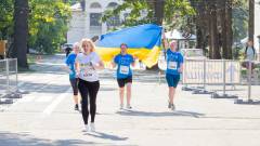 Майже пів тисячі учасників та зіркові амбасадори стали учасниками акції "Біжу за мову" на підтримку українців в окупації.