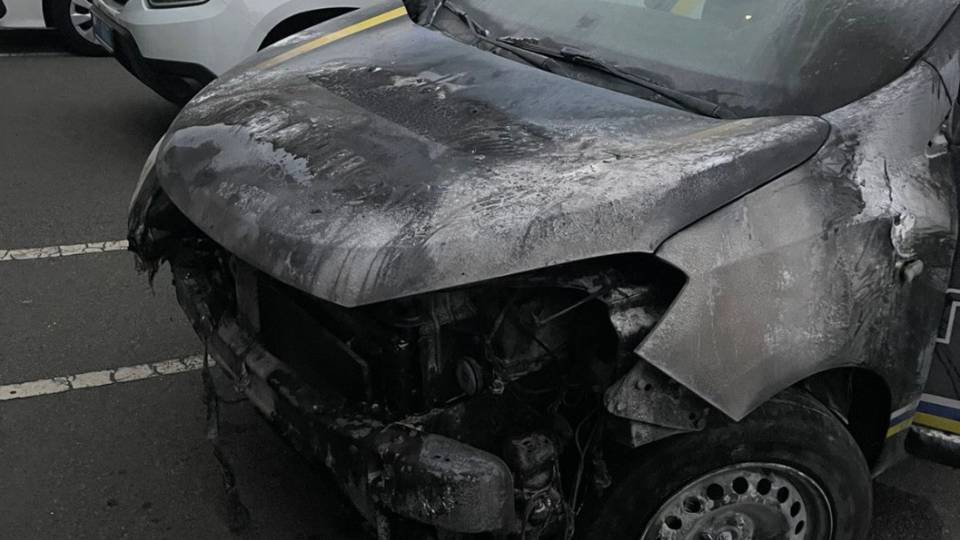 У Києві викрили палія поліцейських авто. Йому загрожує до 10 років в'язниці.
