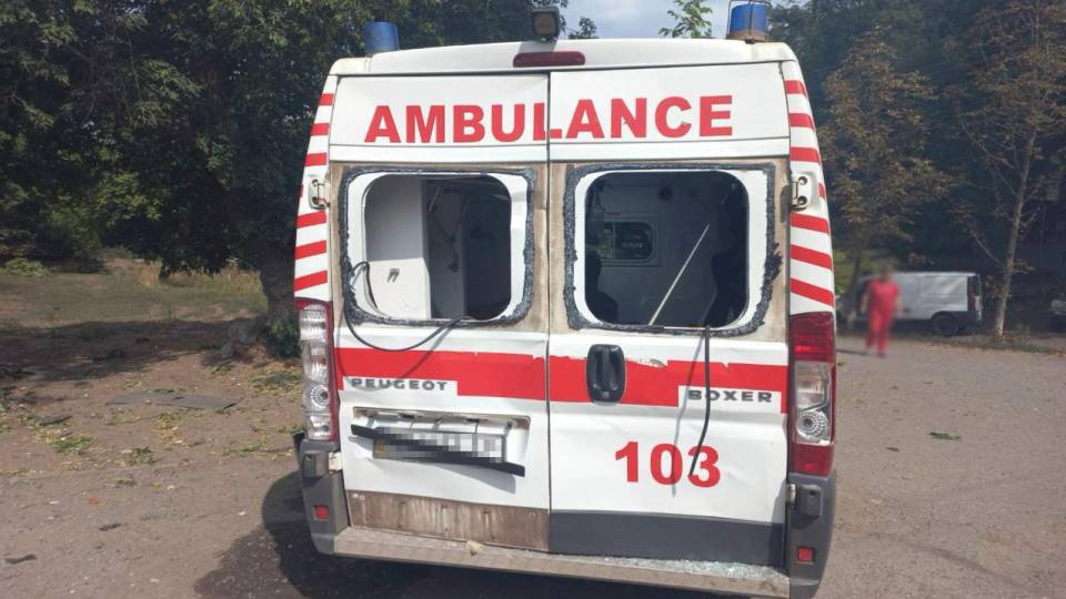 наслідки обстрілу медиків на Донеччині