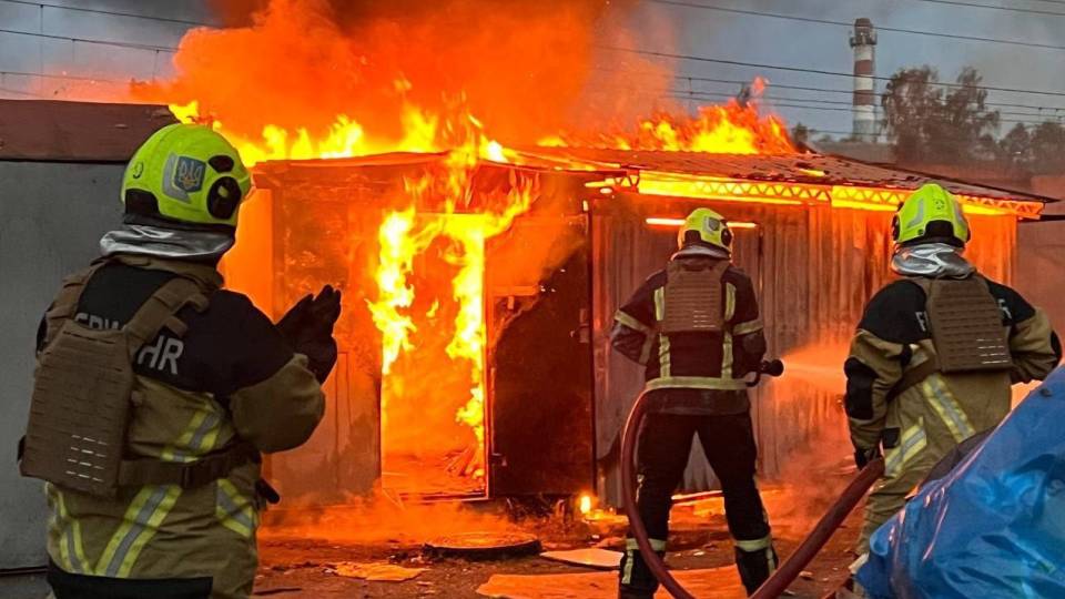 рятувальники ДСНС, полум'я, вогнеборці, пожежа
