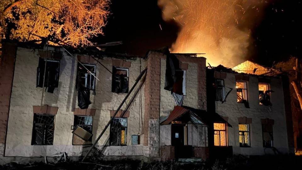 пожежа донеччина обстріл приліт