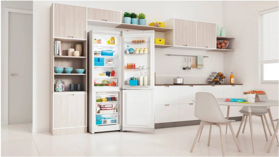 холодильник Indesit