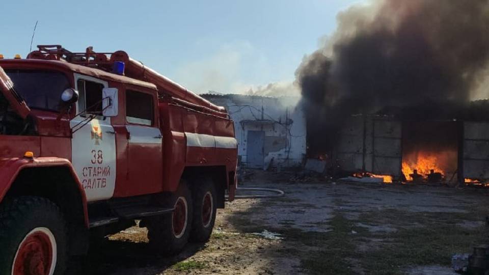 пожежа вогонь пожежна машина рятувальники ДСНС