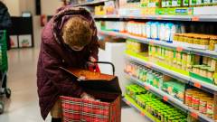 пенсіонерка магазин продукти супермаркет магазин продуктів крамниця