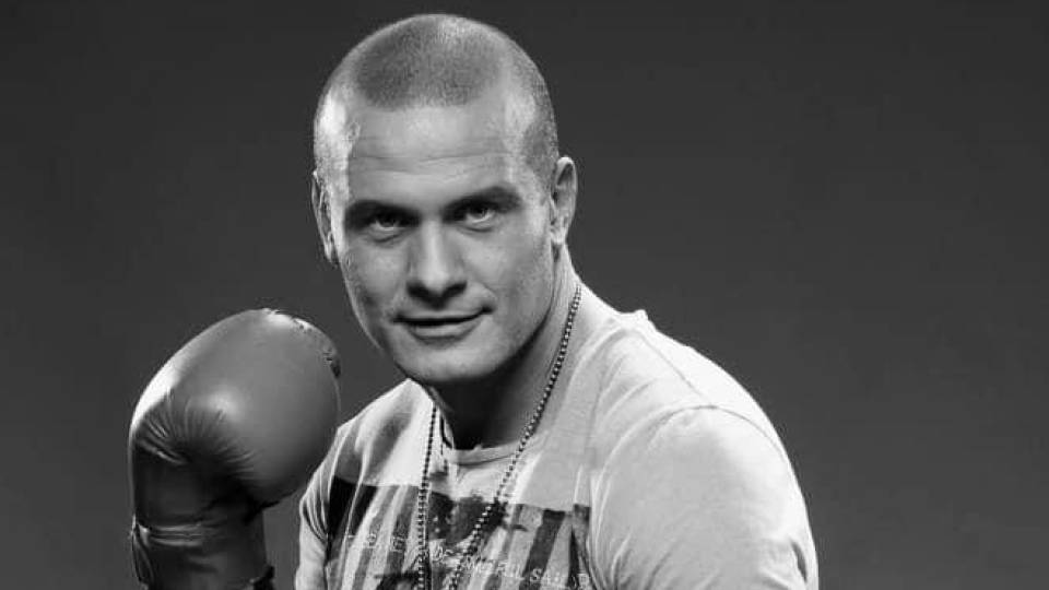 в'ячеслав узєлков помер
