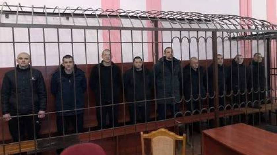 Окупанти засудили дев’ятьох захисників Маріуполя