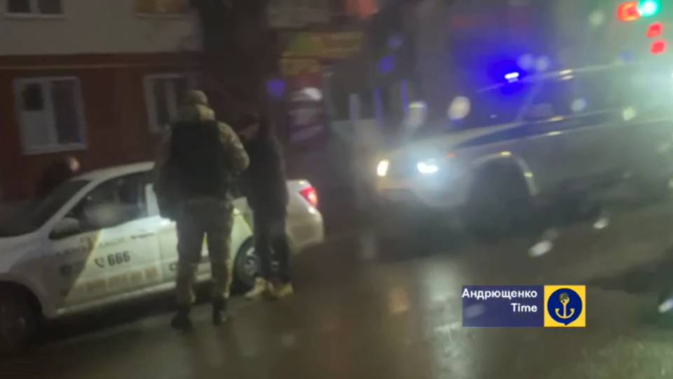 Окупанти шукають військових дезертирів у Маріуполі 