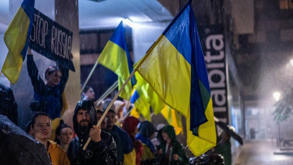 впо переселенці люди українці війна прапор україна біженці