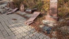 пошкоджені пам'ятники алея слави маріуполь