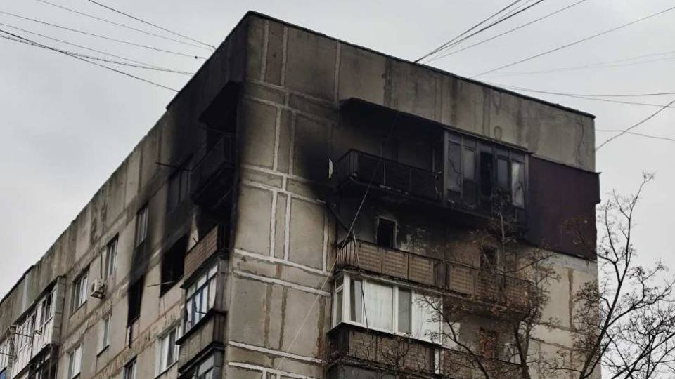Покровськ спалений згорілий будинок обстріл війна