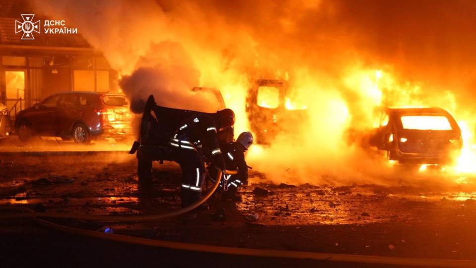 пожежа рятувальники вогонь машини суми