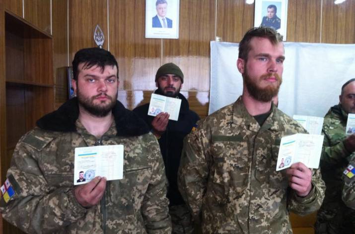 добровольцы