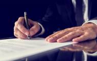 ручка подпись контракта