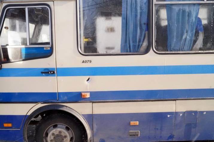 Боевики обстреляли автобус