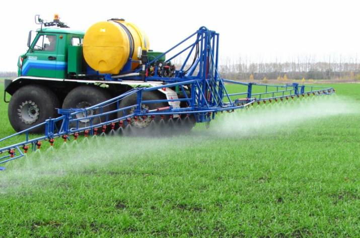 сельскохозяйственная техника опрыскиватель