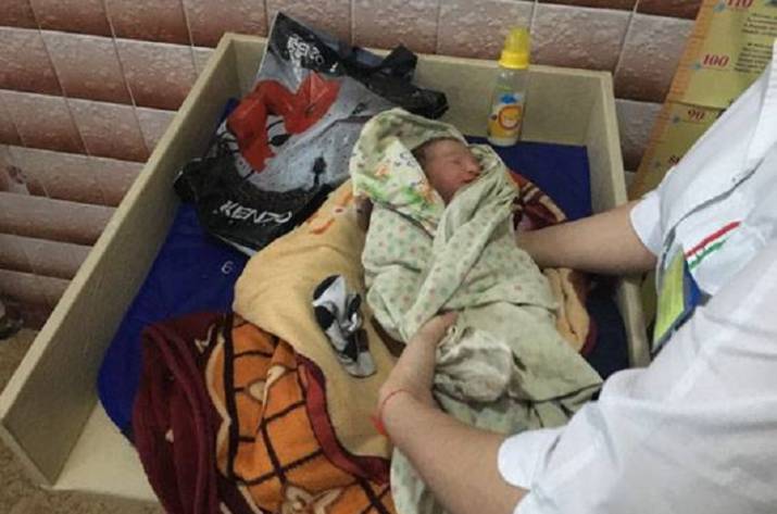 Бросили ребенка в больнице