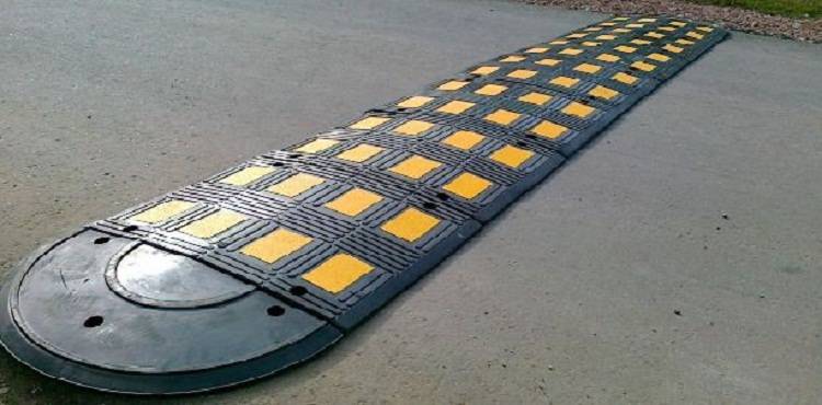 Лежачий полицейский