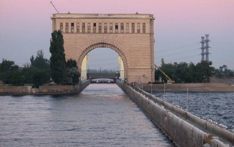 Каховский шлюз