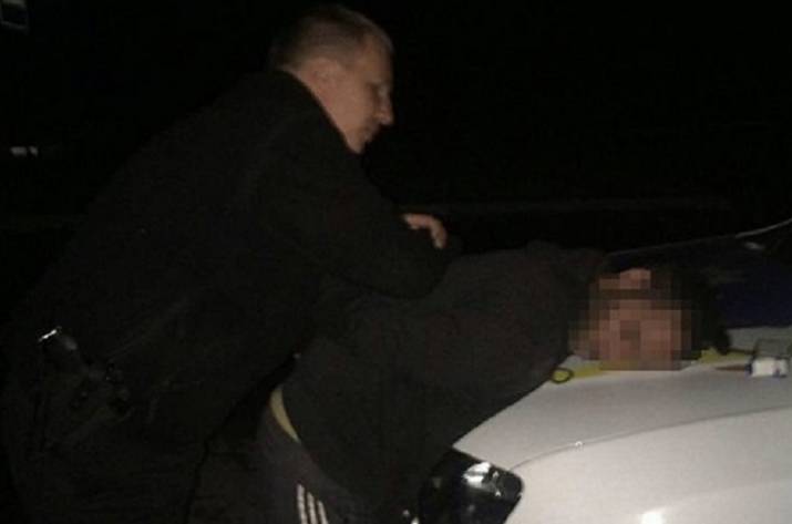 В Рубежном на вокзале задержали мужчину с боеприпасами