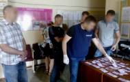 Чиновник взяточник попался на горячем